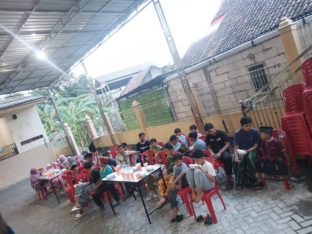 Buka puasa bersama anak-anak