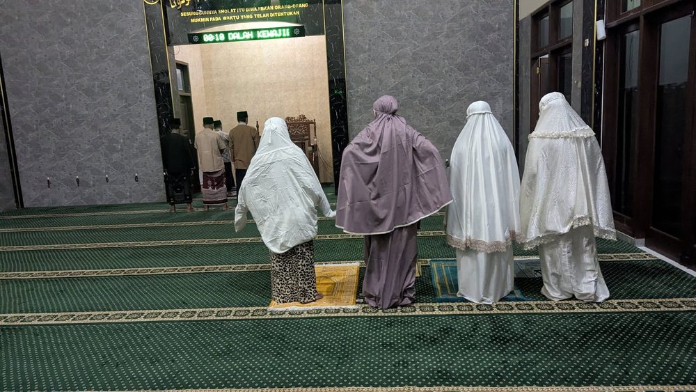 Sholat berjamaah di bulan Ramadhan
